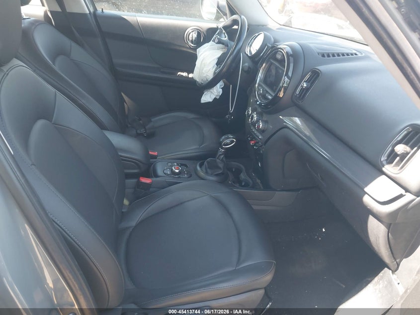 2019 Mini Countryman VIN WMZYS7C57K3F45257 IAAI salvage auction — RIGHT FRONT, Salvage Title, sold $1,700 on 2026-08-04 (photo 5)