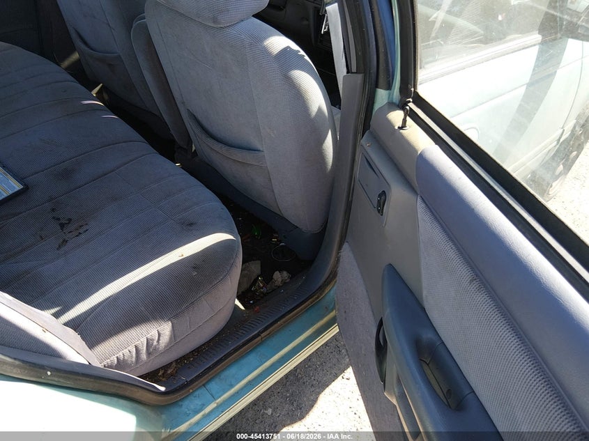 1995 Ford Taurus VIN 1FALP5249SG286355 IAAI salvage auction — BIO HAZARD, Bill Of Sale (Washington), sold $50 on 2026-07-08 (photo 8)