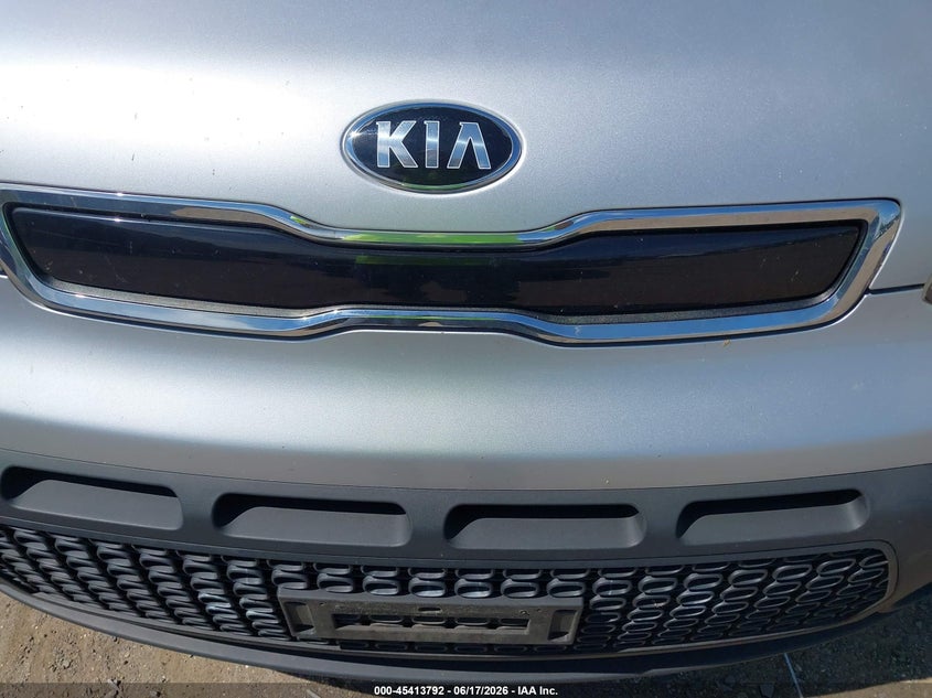 2015 Kia Soul VIN KNDJP3A52F7769059 IAAI salvage auction — NORMAL WEAR, Clear (Massachusetts), sold $800 on 2026-07-17 (photo 6)