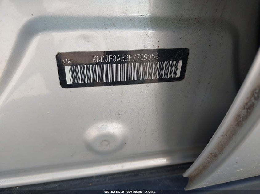 2015 Kia Soul VIN KNDJP3A52F7769059 IAAI salvage auction — NORMAL WEAR, Clear (Massachusetts), sold $800 on 2026-07-17 (photo 9)