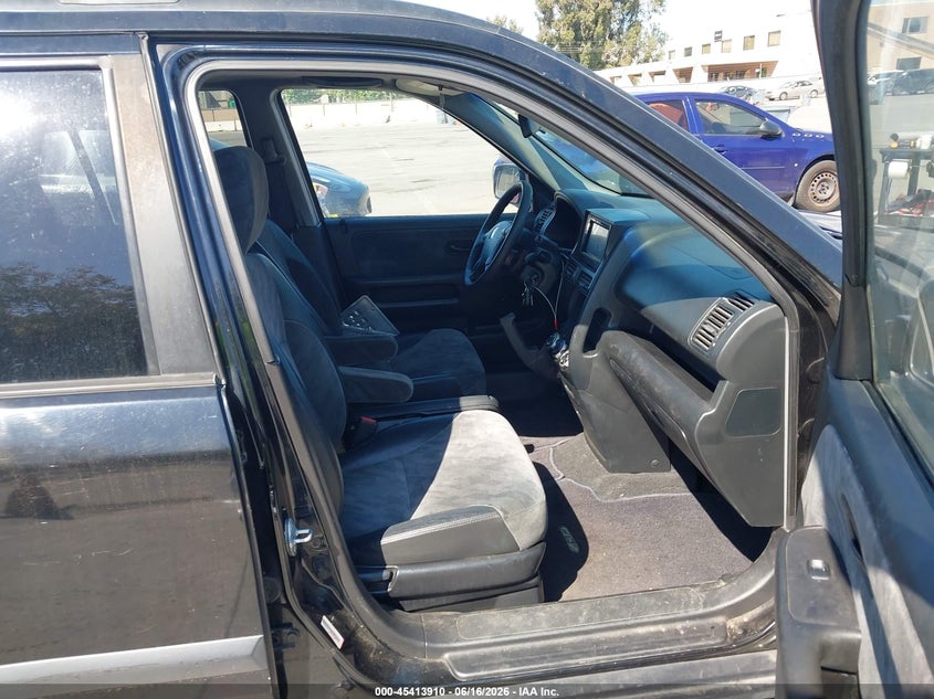 2002 Honda Cr-v VIN JHLRD78852C044112 IAAI salvage auction — NORMAL WEAR, Clear - Dealer Only (California), sold $825 on 2026-07-27 (photo 5)