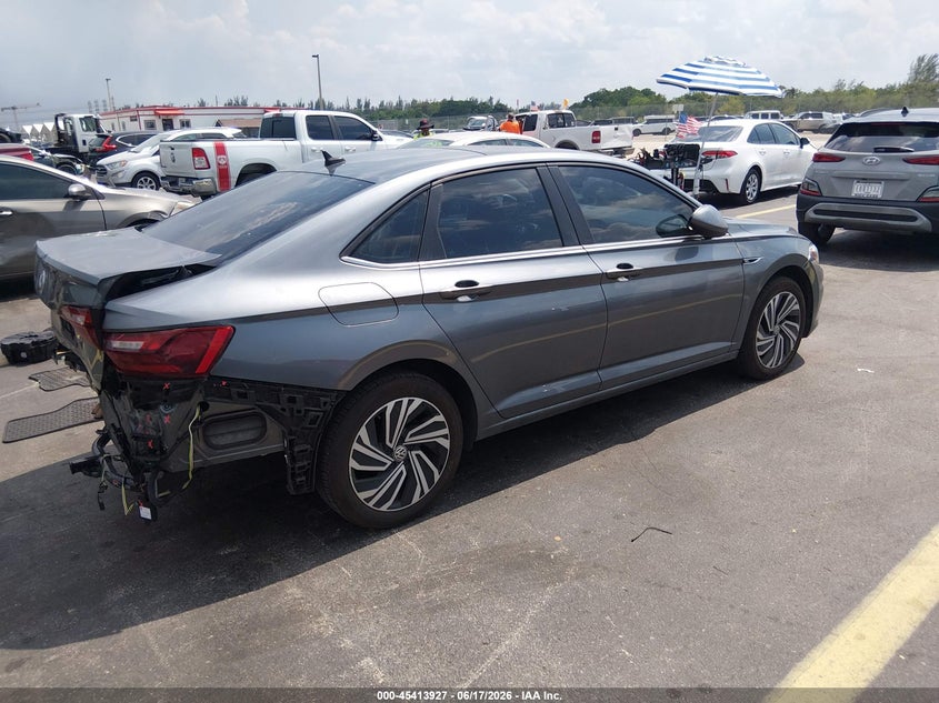 2021 Volkswagen Jetta VIN 3VWE57BU4MM091306 IAAI salvage auction — REAR END, Salvage Title, sold $4,100 on 2026-07-18 (photo 4)