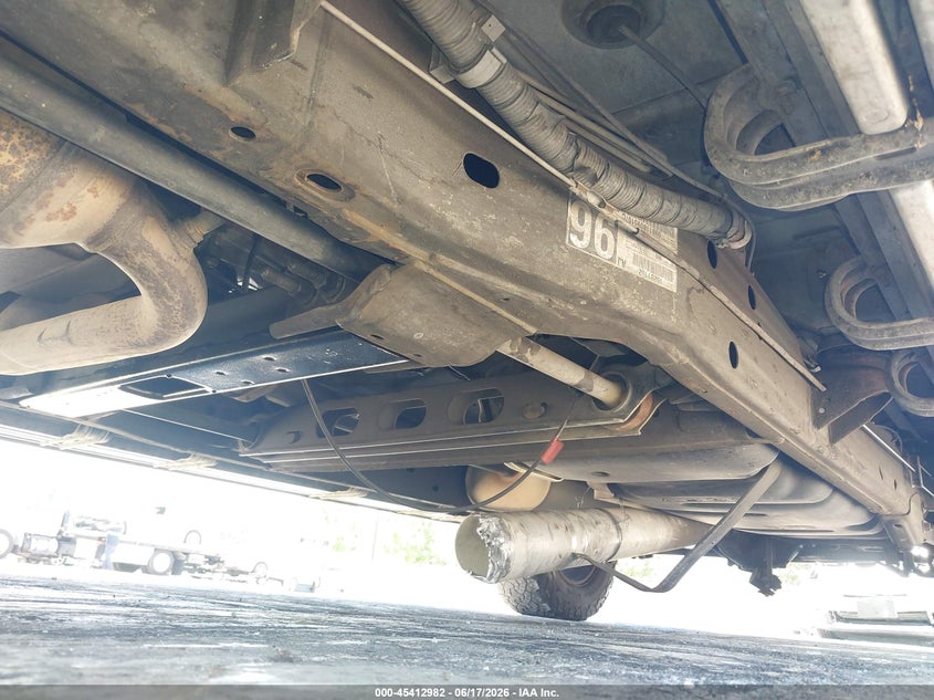 2004 Chevrolet Suburban 1500 VIN 1GNEC16T14J201076 IAAI salvage auction — NORMAL WEAR, Clear - Dealer Only (California), sold $675 on 2026-07-07 (photo 6)