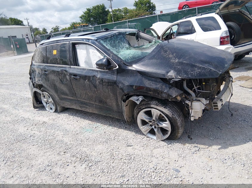 2018 Toyota Highlander VIN 5TDDZRFH7JS498303 IAAI salvage auction — BIO HAZARD, Salvage (Kentucky), sold $250 on 2026-07-29 (photo 1)