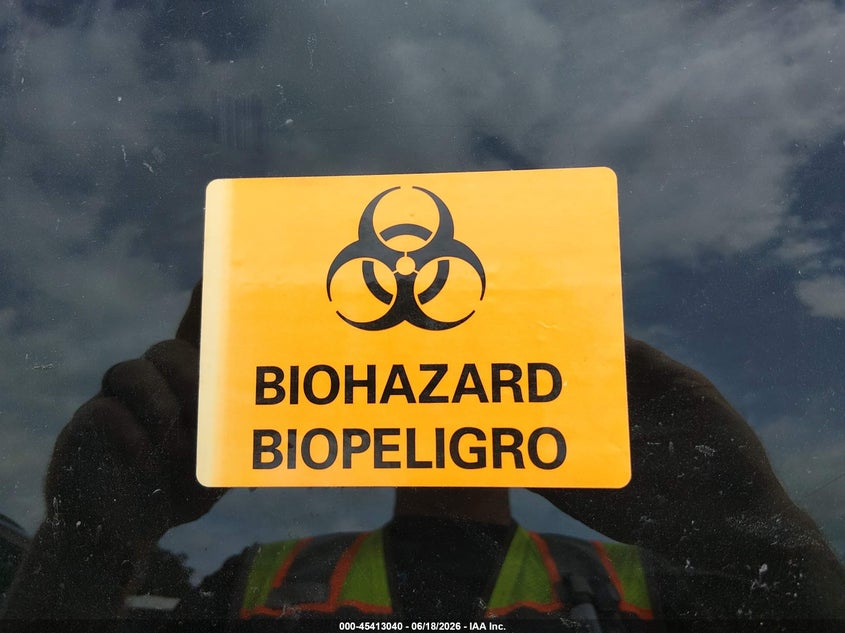 2018 Toyota Highlander VIN 5TDDZRFH7JS498303 IAAI salvage auction — BIO HAZARD, Salvage (Kentucky), sold $250 on 2026-07-29 (photo 7)