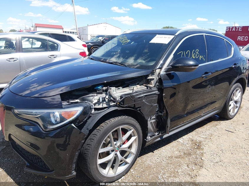 2018 Alfa romeo Stelvio VIN ZASFAKBN2J7C01247 IAAI salvage auction — SIDE, Clear (Indiana), sold $6,100 on 2026-08-07 (photo 6)