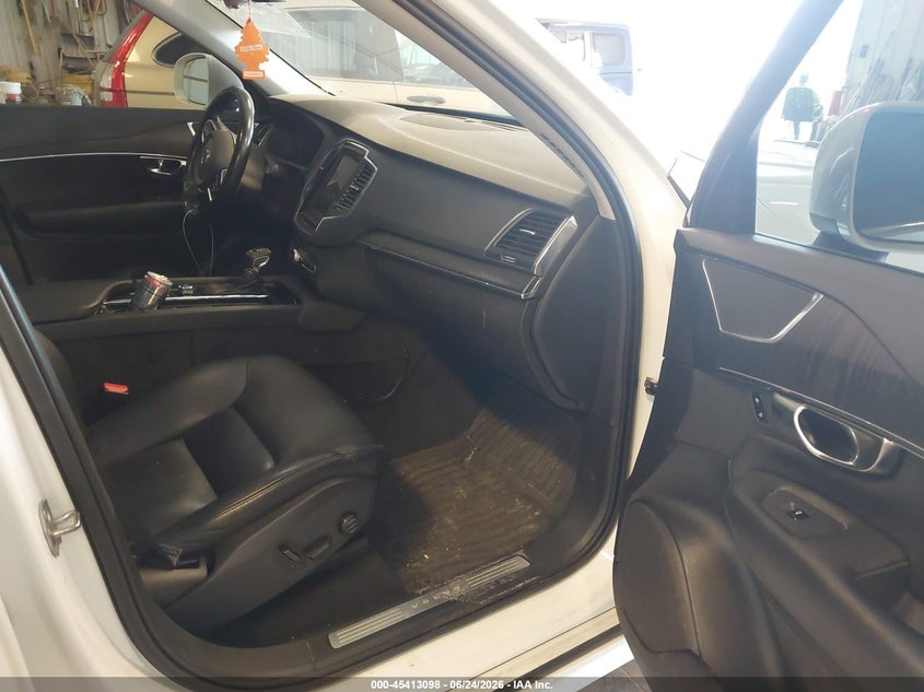 2020 Volvo Xc90 VIN YV4A22PK4L1584173 IAAI salvage auction — REAR END, Clear (Michigan), sold $9,100 on 2026-07-21 (photo 5)