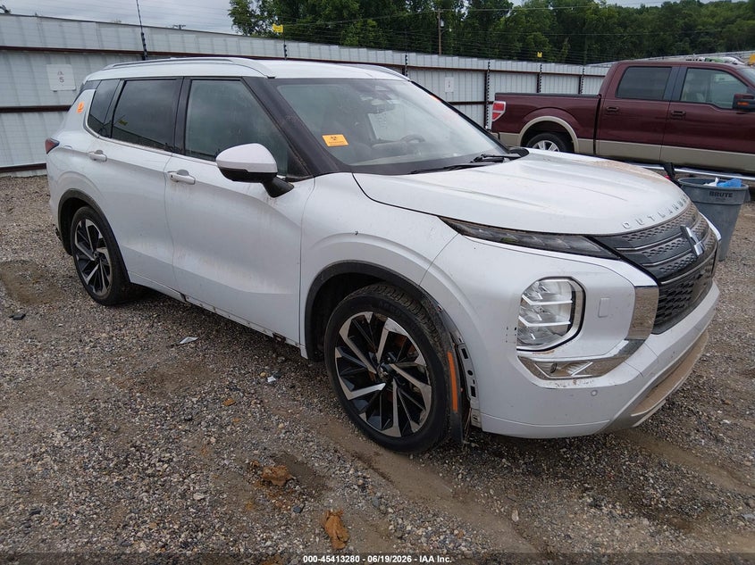 2022 Mitsubishi Outlander VIN JA4J4VA8XNZ036835 IAAI salvage auction — WATER/FLOOD, Salvage (Louisiana), sold $1,900 on 2026-07-29 (photo 1)