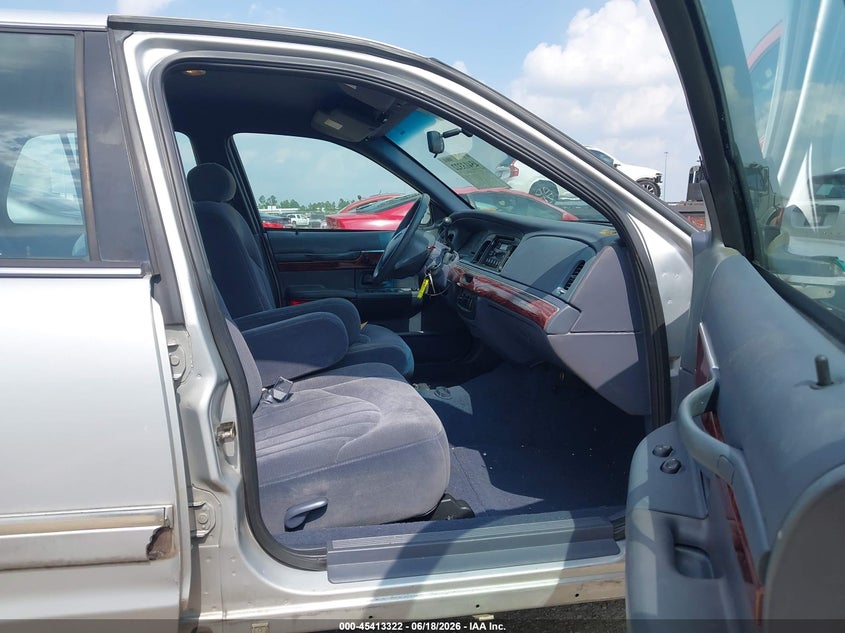 2000 Mercury Grand marquis VIN 2MEFM74W9YX712055 IAAI salvage auction — RIGHT SIDE, Salvage (Texas), sold $1,100 on 2026-07-09 (photo 5)