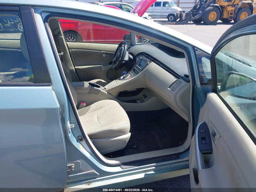 2013 Toyota Prius VIN JTDKN3DU8D1652051 IAAI salvage auction — NORMAL WEAR, Clear (Wisconsin), sold $875 on 2026-07-21 (photo 5)