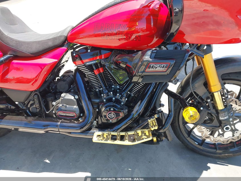2025 Harley-davidson Road glide VIN 1HD1TL823SB950541 IAAI salvage auction — FRONT END, Salvage Title, sold $19,500 on 2026-07-31 (photo 8)
