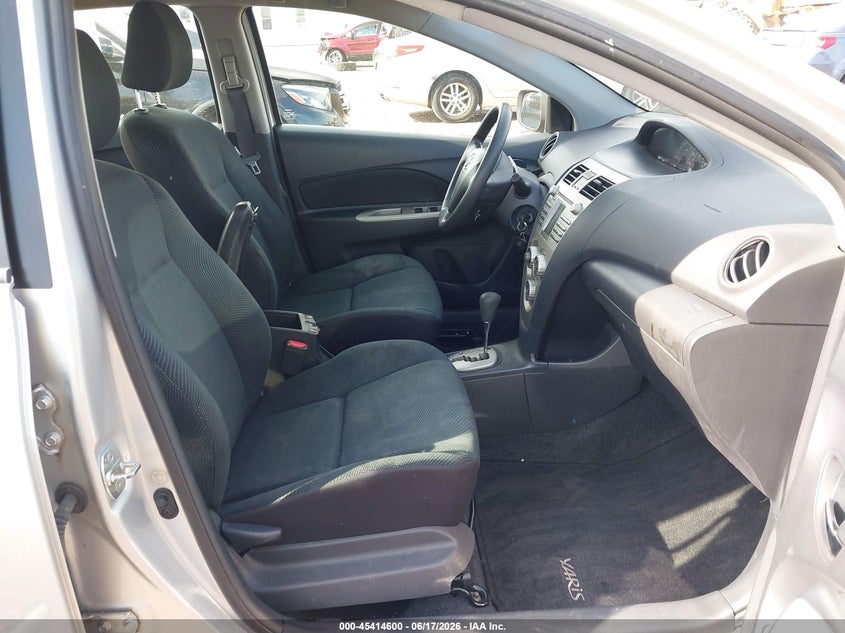 2010 Toyota Yaris VIN JTDBT4K32A1378072 IAAI salvage auction — NORMAL WEAR, Original (Ohio), sold $1,425 on 2026-07-16 (photo 5)