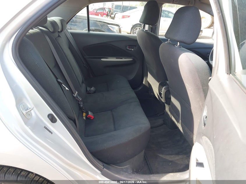 2010 Toyota Yaris VIN JTDBT4K32A1378072 IAAI salvage auction — NORMAL WEAR, Original (Ohio), sold $1,425 on 2026-07-16 (photo 8)