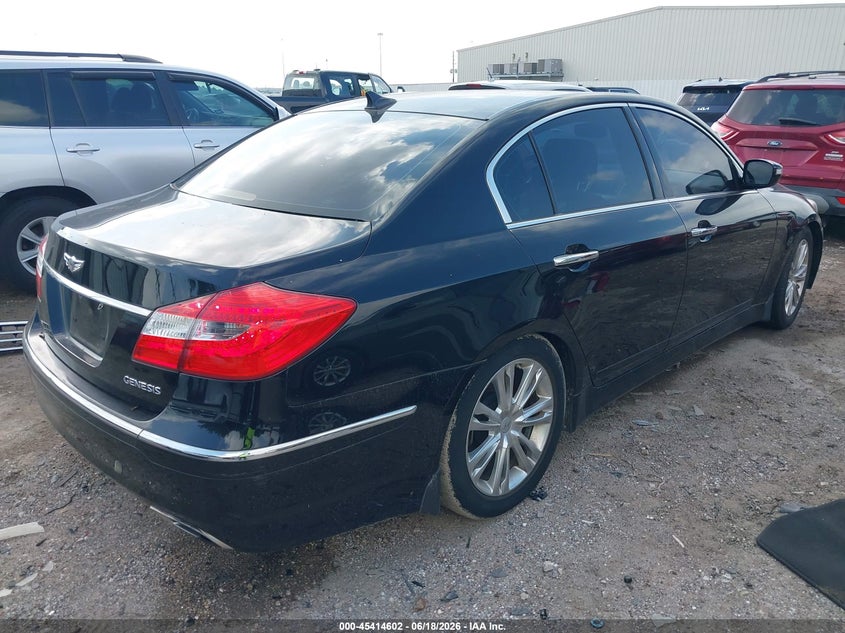 2013 Hyundai Genesis VIN KMHGC4DD0DU223210 IAAI salvage auction — WATER/FLOOD, Salvage (Texas), sold $875 on 2026-07-08 (photo 4)