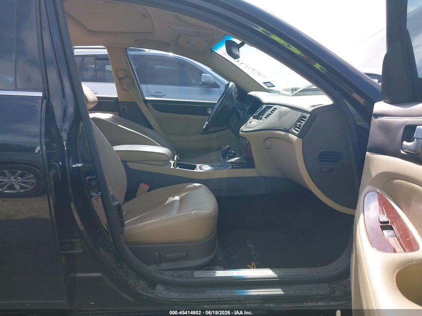 2013 Hyundai Genesis VIN KMHGC4DD0DU223210 IAAI salvage auction — WATER/FLOOD, Salvage (Texas), sold $875 on 2026-07-08 (photo 5)