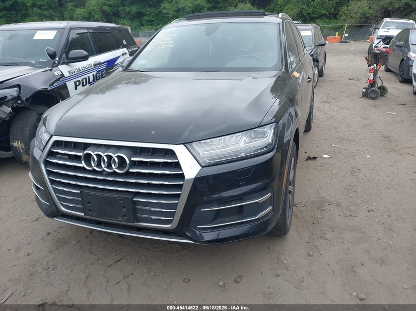 2019 Audi Q7 VIN WA1LHAF74KD037638 IAAI salvage auction — SIDE, Salvage Title, sold $8,050 on 2026-08-25 (photo 2)