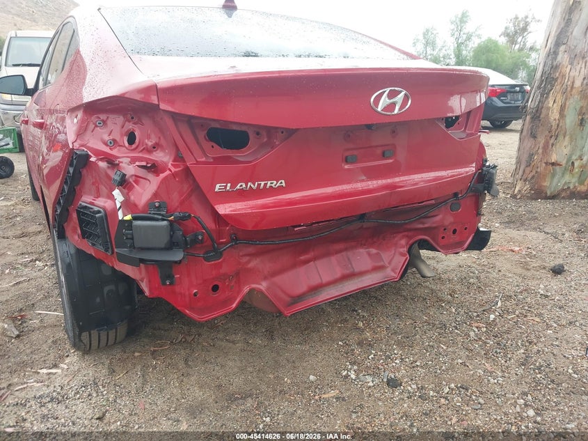 2017 Hyundai Elantra VIN KMHD84LF7HU225436 IAAI salvage auction — REAR END, Salvage Title, sold $1,900 on 2026-07-21 (photo 6)