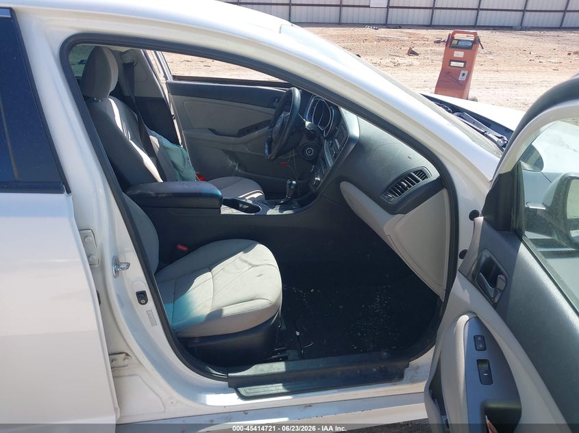 2015 Kia Optima VIN KNAGM4A72F5545406 IAAI salvage auction — SIDE, Salvage (Texas), sold $650 on 2026-07-09 (photo 5)