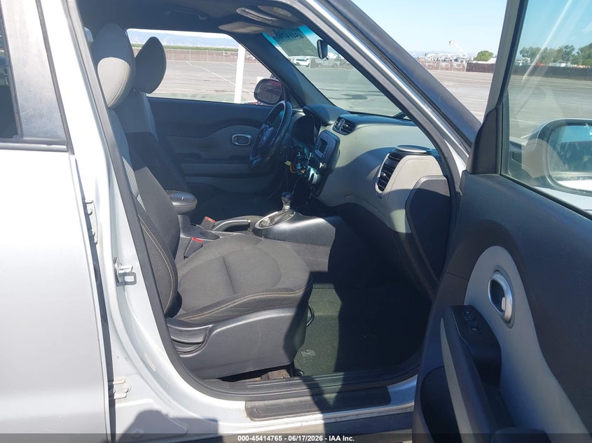 2014 Kia Soul VIN KNDJP3A52E7715484 IAAI salvage auction — THEFT, Salvage (California), sold $1,100 on 2026-07-28 (photo 5)