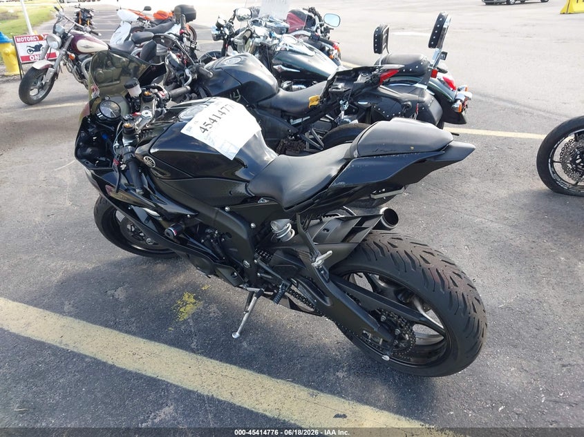2020 Yamaha Yzf VIN JYARJ28E1LA007677 IAAI salvage auction — FRONT END, Salvage Title, sold $4,650 on 2026-08-26 (photo 3)