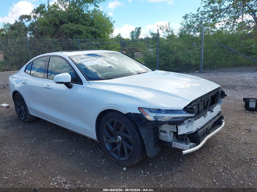 2020 Volvo S60 VIN 7JR102FK1LG041484 IAAI salvage auction — FRONT END, Salvage Title, sold $5,125 on 2026-08-11 (photo 1)