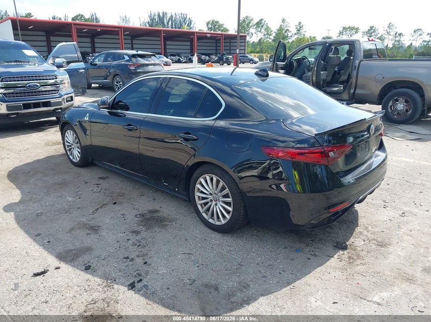 2021 Alfa romeo Giulia VIN ZARFAMAN2M7644577 IAAI salvage auction — FRONT END, Rebuildable (Florida), sold $6,025 on 2026-07-13 (photo 3)