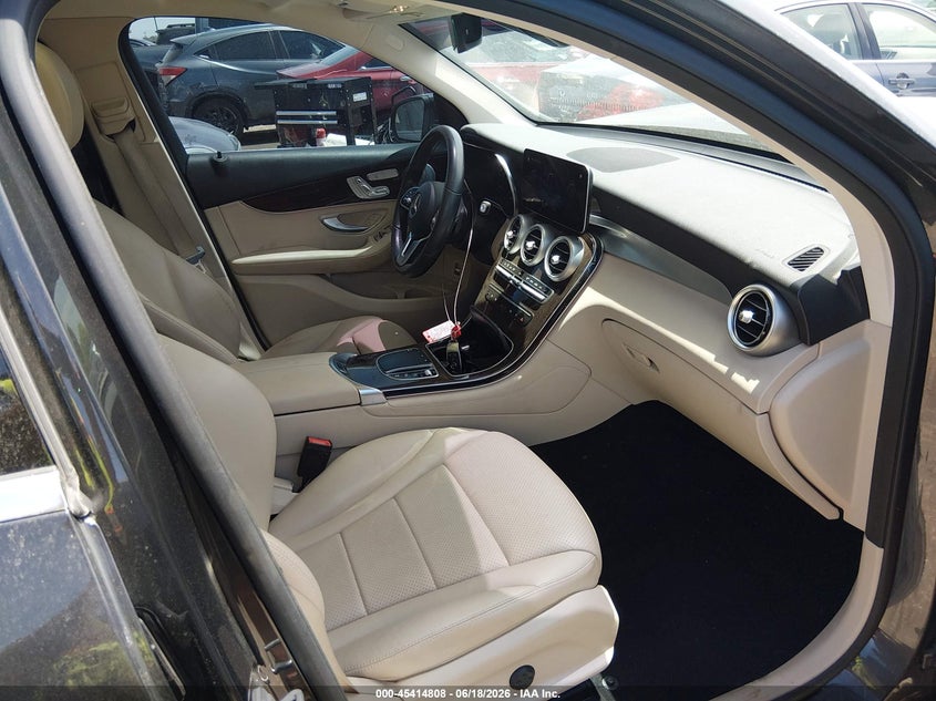 2021 Mercedes-benz Glc VIN W1N0G8EBXMV272951 IAAI salvage auction — FRONT END, Salvage Title, sold $9,100 on 2026-08-27 (photo 5)