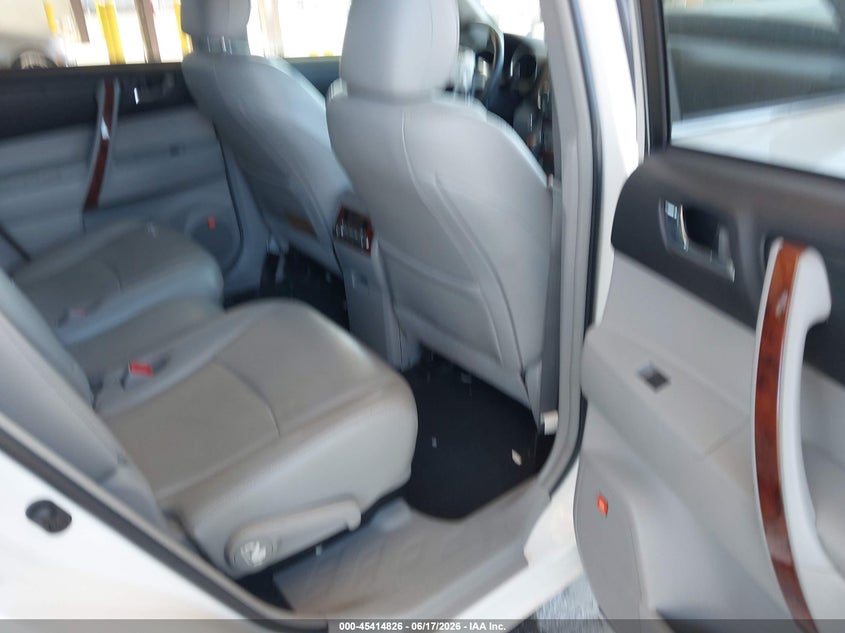 2012 Toyota Highlander VIN 5TDDK3EH4CS163327 IAAI salvage auction — FRONT END, Salvage Title, sold $2,750 on 2026-08-01 (photo 8)