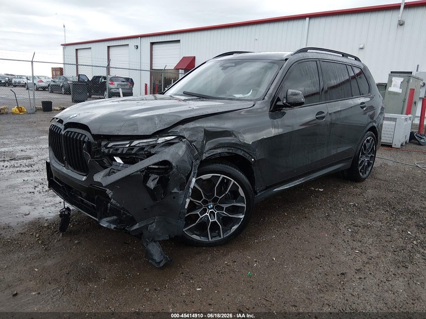 2026 BMW X7 VIN 5UX23EM08T9030174 IAAI salvage auction — LEFT FRONT, Salvage Title, sold $19,900 on 2026-07-24 (photo 2)