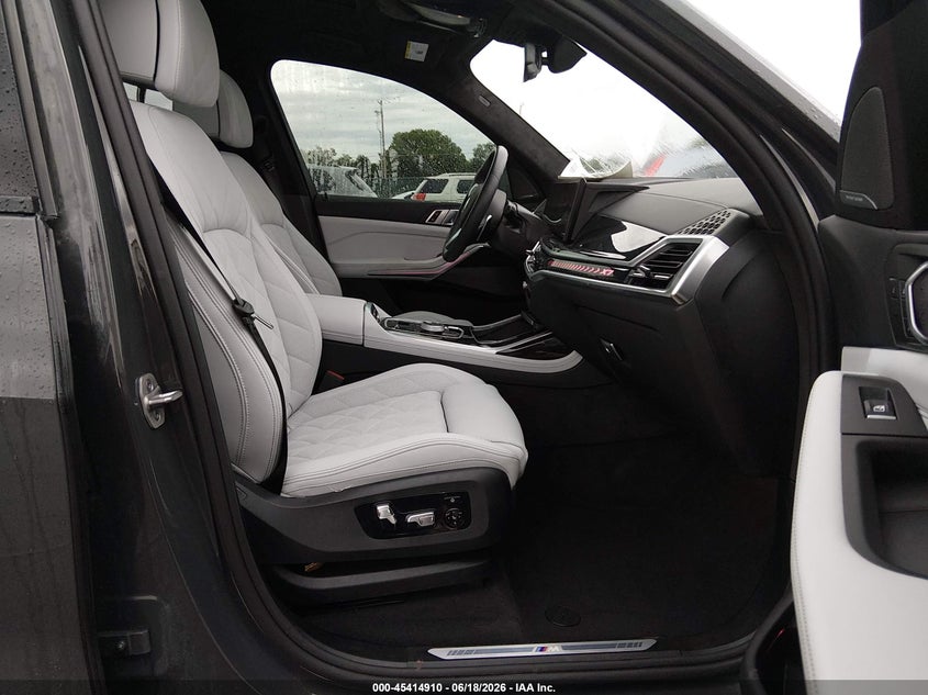 2026 BMW X7 VIN 5UX23EM08T9030174 IAAI salvage auction — LEFT FRONT, Salvage Title, sold $19,900 on 2026-07-24 (photo 5)