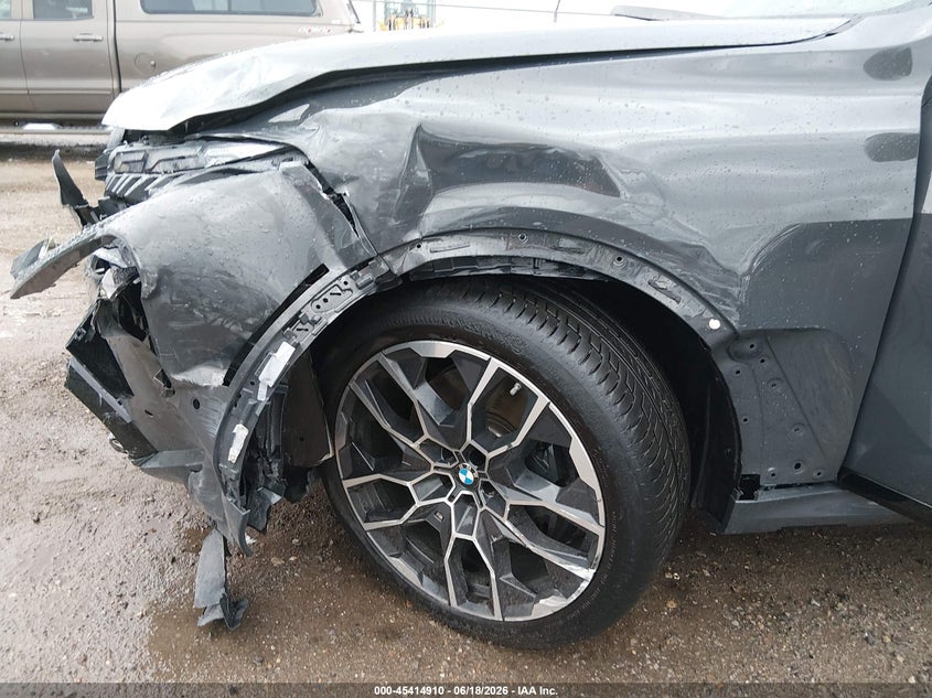 2026 BMW X7 VIN 5UX23EM08T9030174 IAAI salvage auction — LEFT FRONT, Salvage Title, sold $19,900 on 2026-07-24 (photo 6)