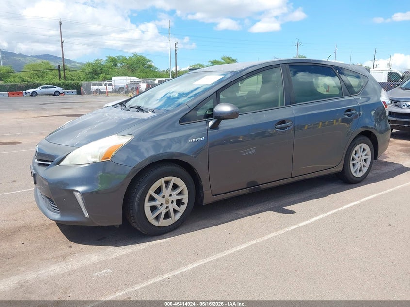2013 Toyota Prius v VIN JTDZN3EU6D3205574 IAAI salvage auction — NORMAL WEAR, Clear (Hawaii), sold $875 on 2026-07-28 (photo 2)