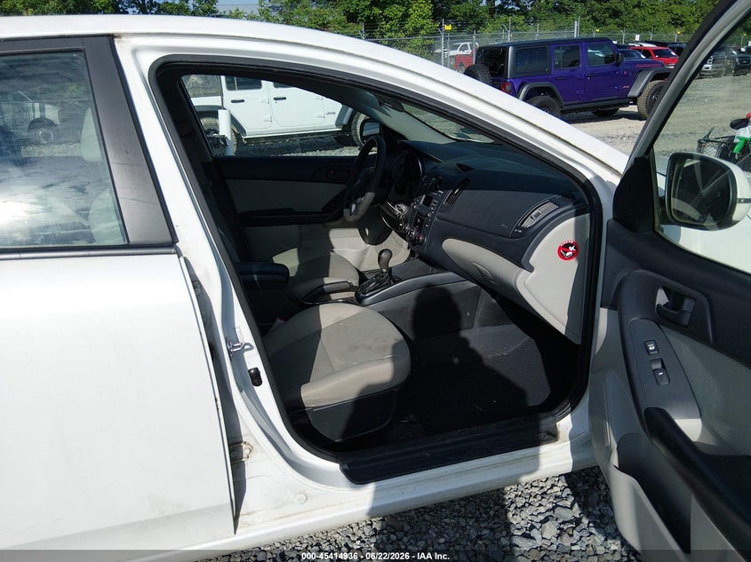2012 Kia Forte VIN KNAFU4A2XC5478100 IAAI salvage auction — NORMAL WEAR, Original (West Virginia), sold $575 on 2026-07-08 (photo 5)
