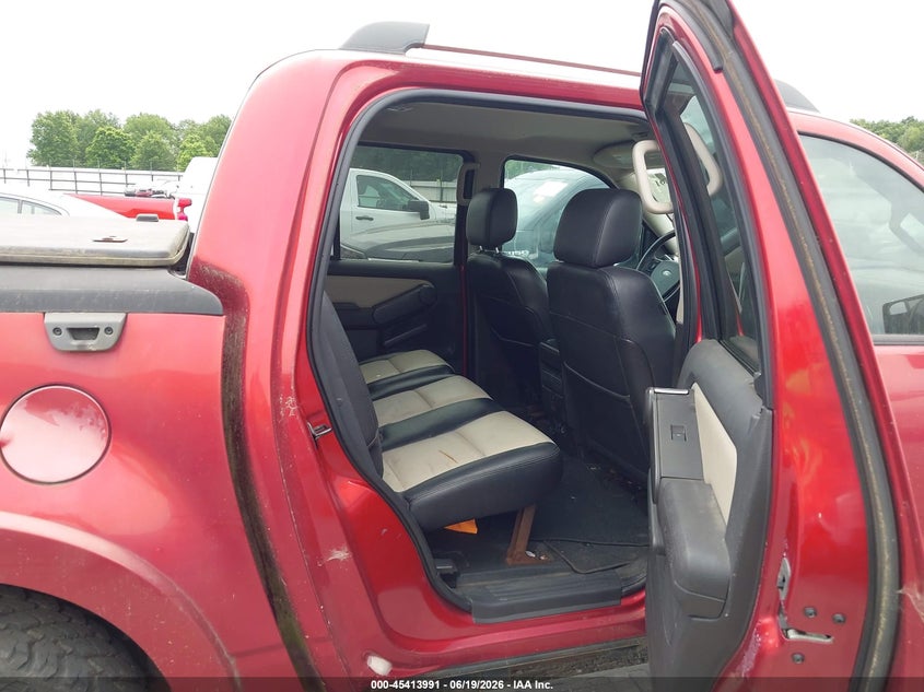 2007 Ford Explorer sport trac VIN 1FMEU53847UA00106 IAAI salvage auction — NORMAL WEAR, Clear (Arkansas), sold $2,525 on 2026-07-08 (photo 8)