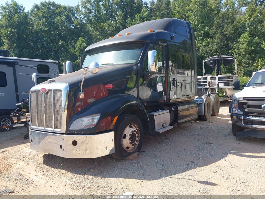 2012 Peterbilt 587 VIN 1XP4DP9X2CD121610 IAAI salvage auction — REPOSSESSION, Clear (South Carolina), sold $7,500 on 2026-09-12 (photo 2)