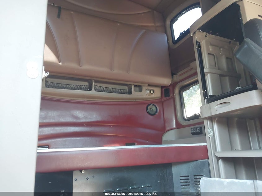 2012 Peterbilt 587 VIN 1XP4DP9X2CD121610 IAAI salvage auction — REPOSSESSION, Clear (South Carolina), sold $7,500 on 2026-09-12 (photo 6)