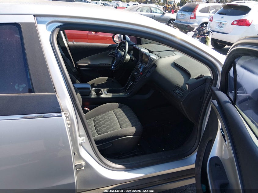 2014 Chevrolet Volt VIN 1G1RE6E4XEU172987 IAAI salvage auction — NORMAL WEAR, Clear - Dealer Only (California), sold $825 on 2026-07-09 (photo 5)