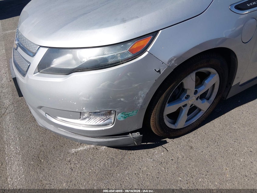 2014 Chevrolet Volt VIN 1G1RE6E4XEU172987 IAAI salvage auction — NORMAL WEAR, Clear - Dealer Only (California), sold $825 on 2026-07-09 (photo 6)