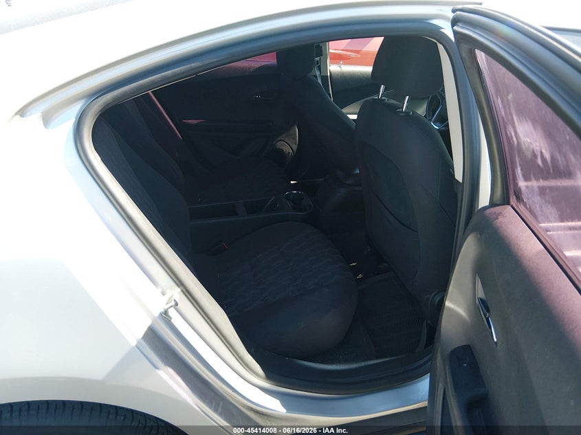 2014 Chevrolet Volt VIN 1G1RE6E4XEU172987 IAAI salvage auction — NORMAL WEAR, Clear - Dealer Only (California), sold $825 on 2026-07-09 (photo 8)
