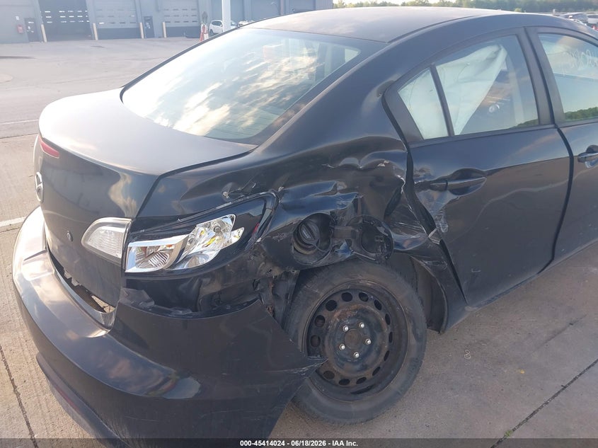 2010 Mazda 3 VIN JM1BL1SG1A1305972 IAAI salvage auction — REAR END, Clear (Indiana), sold $350 on 2026-07-17 (photo 6)