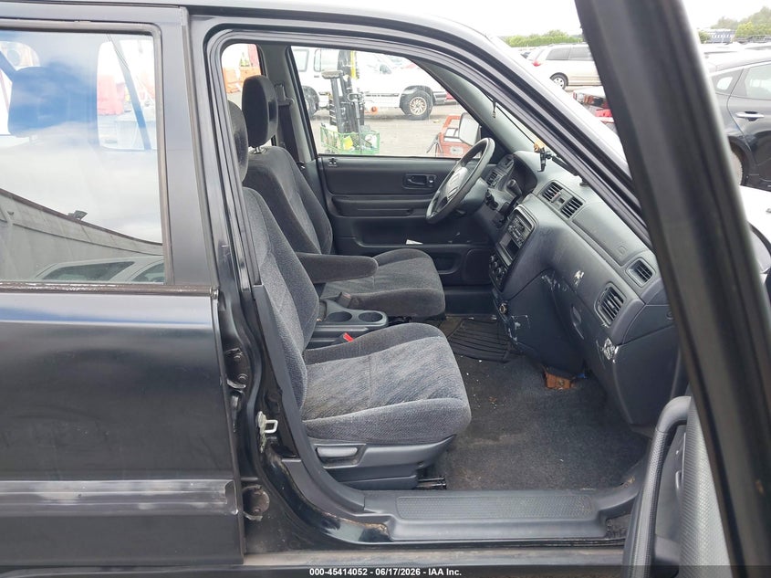 2001 Honda Cr-v VIN JHLRD18401C015478 IAAI salvage auction — NORMAL WEAR, Clear-Dealer Only (Washington), sold $275 on 2026-07-09 (photo 5)