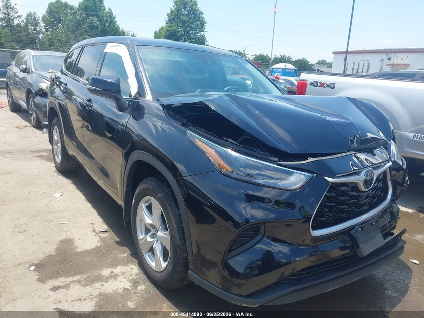 2022 Toyota Highlander VIN 5TDCZRBH9NS561117 IAAI salvage auction — FRONT END, Salvage (North Carolina), sold $10,200 on 2026-08-02 (photo 1)