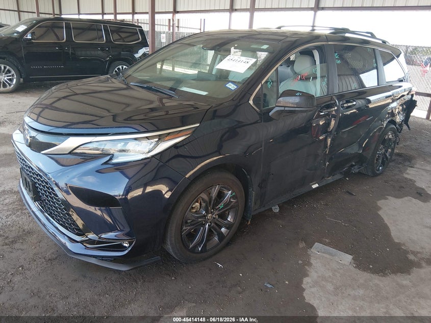 2024 Toyota Sienna VIN 5TDXRKEC4RS211490 IAAI salvage auction — ALL OVER, Salvage Title, sold $21,000 on 2026-08-20 (photo 2)