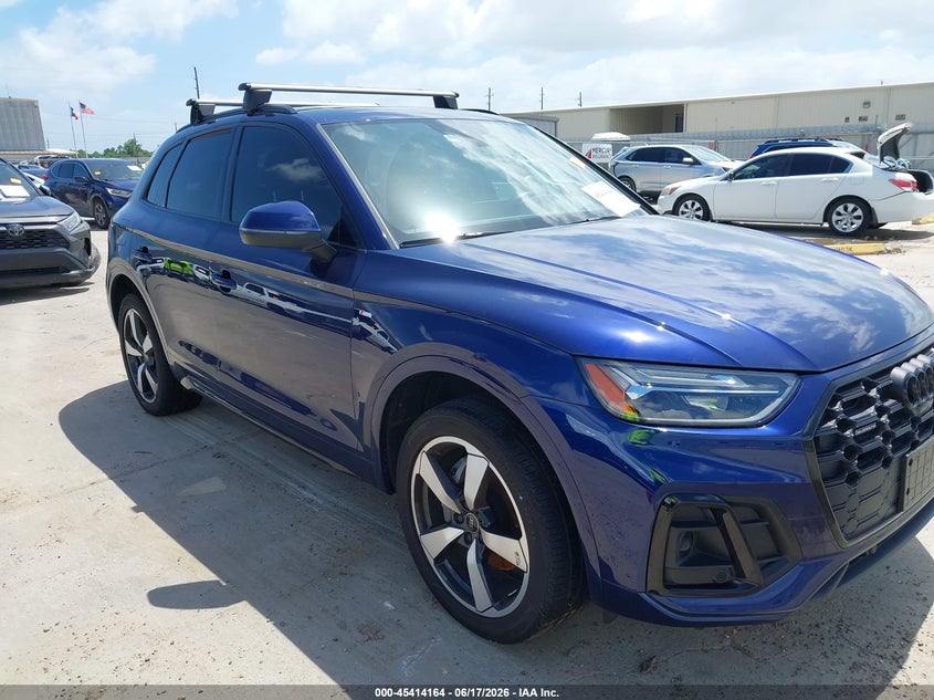 2023 Audi Q5 VIN WA1EAAFY1P2117262 IAAI salvage auction — WATER/FLOOD, Salvage (Texas), sold $14,850 on 2026-07-09 (photo 6)