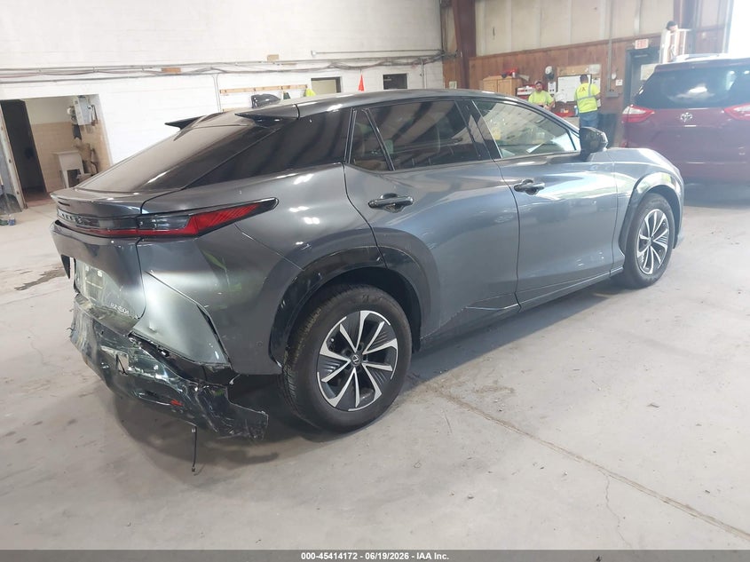 2024 Lexus Rz VIN JTJAAAABXRA026407 IAAI salvage auction — REAR END, Mv-907A (New York), sold $20,100 on 2026-08-20 (photo 4)
