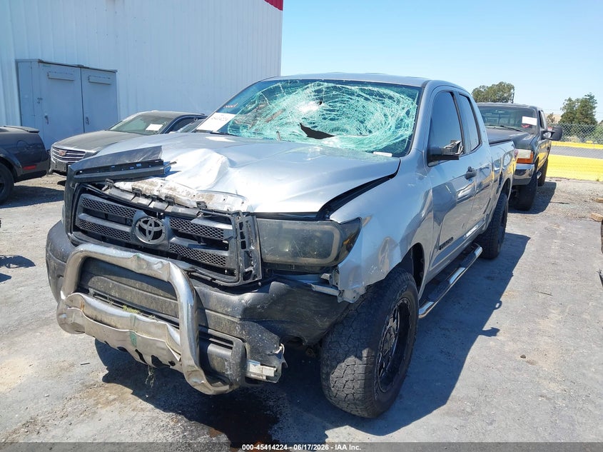 2010 Toyota Tundra VIN 5TFRU5F19AX020801 IAAI salvage auction — THEFT, Salvage (California), sold $4,900 on 2026-07-30 (photo 2)