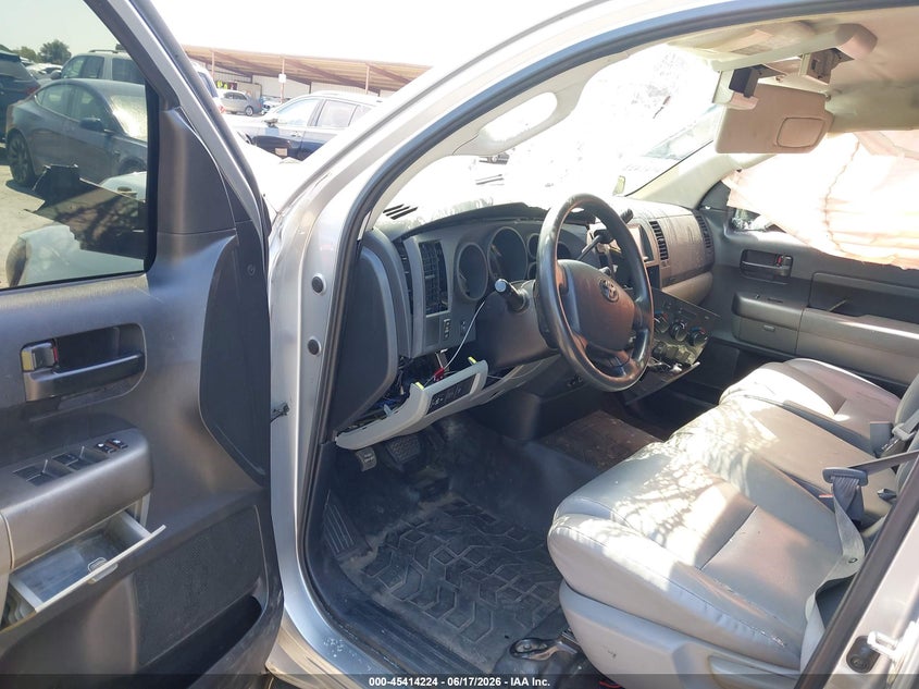 2010 Toyota Tundra VIN 5TFRU5F19AX020801 IAAI salvage auction — THEFT, Salvage (California), sold $4,900 on 2026-07-30 (photo 5)