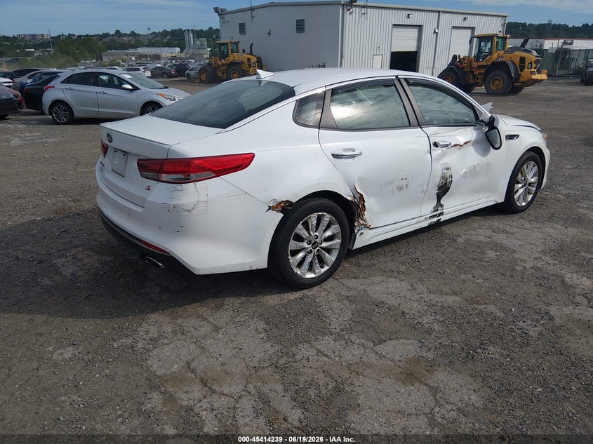 2018 Kia Optima VIN 5XXGT4L34JG205937 IAAI salvage auction — NORMAL WEAR, Clear (Pennsylvania), sold $925 on 2026-07-17 (photo 4)
