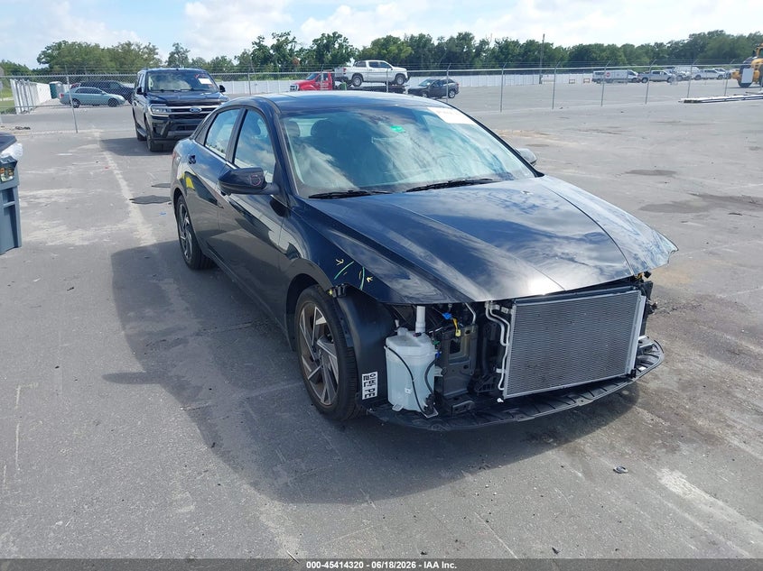 2025 Hyundai Elantra VIN KMHLS4DG9SU935126 IAAI salvage auction — FRONT END, Salvage Title, sold $6,100 on 2026-07-16 (photo 1)