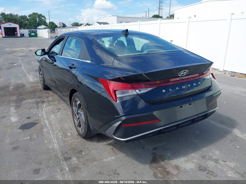 2025 Hyundai Elantra VIN KMHLS4DG9SU935126 IAAI salvage auction — FRONT END, Salvage Title, sold $6,100 on 2026-07-16 (photo 3)